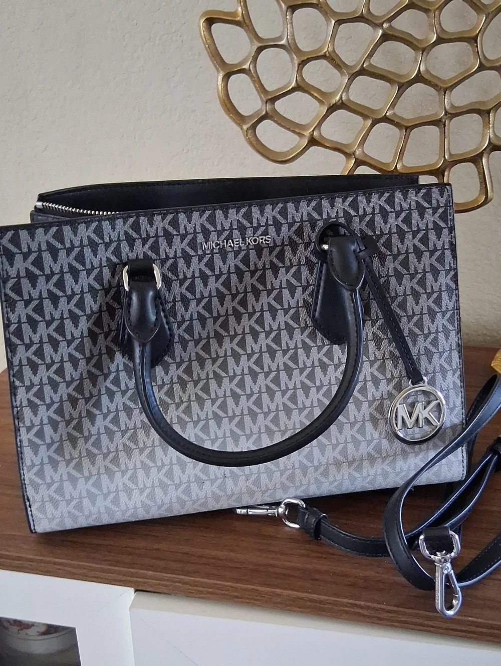 EUC Michael Kors Black and Gray Ombre MK Logo Tote/ Crossbody